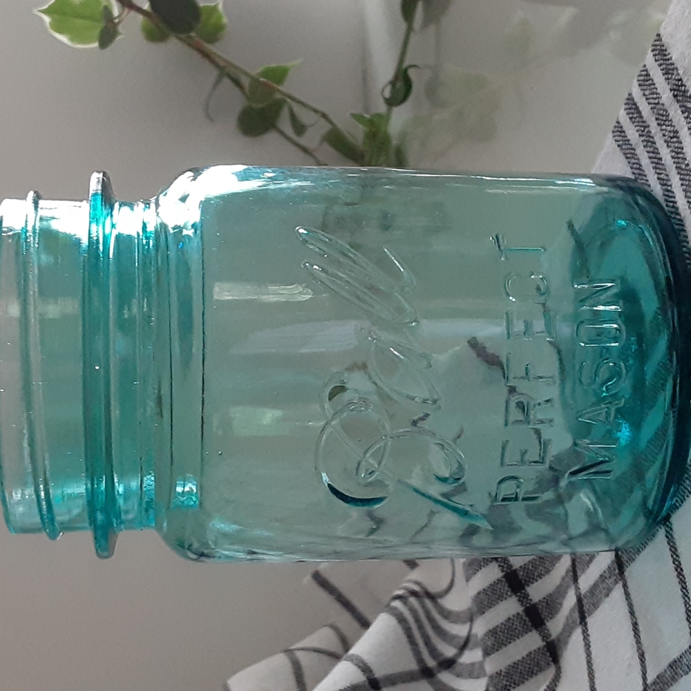 Vintage Ball Perfect Mason Blue Pint Canning Jar No Lid #4 1923-1933